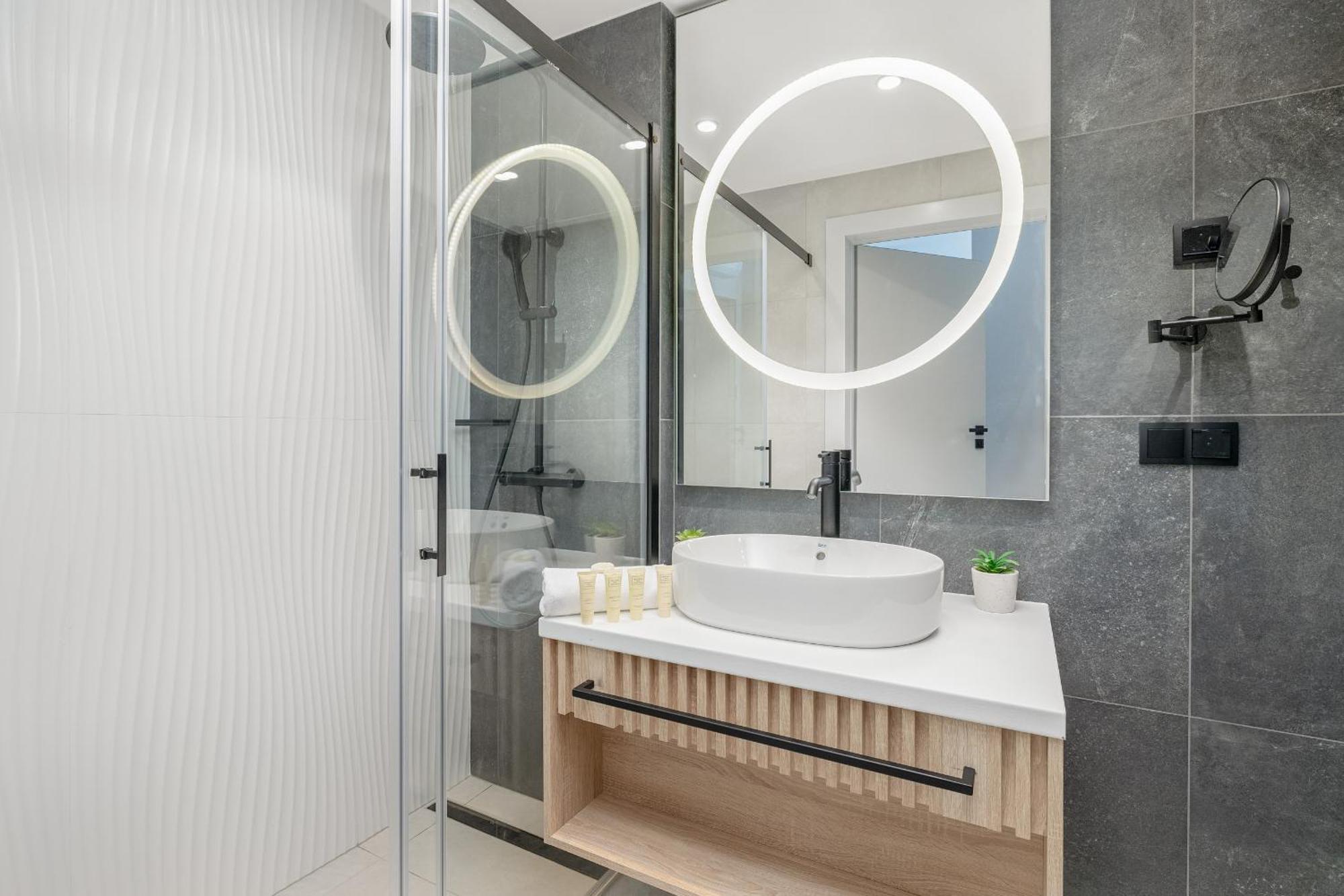 Lux With Swimming Pool & Fitness In Baltic Waves By Rent Like Apartment